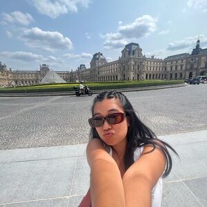 Meet your Posher, Jennifer